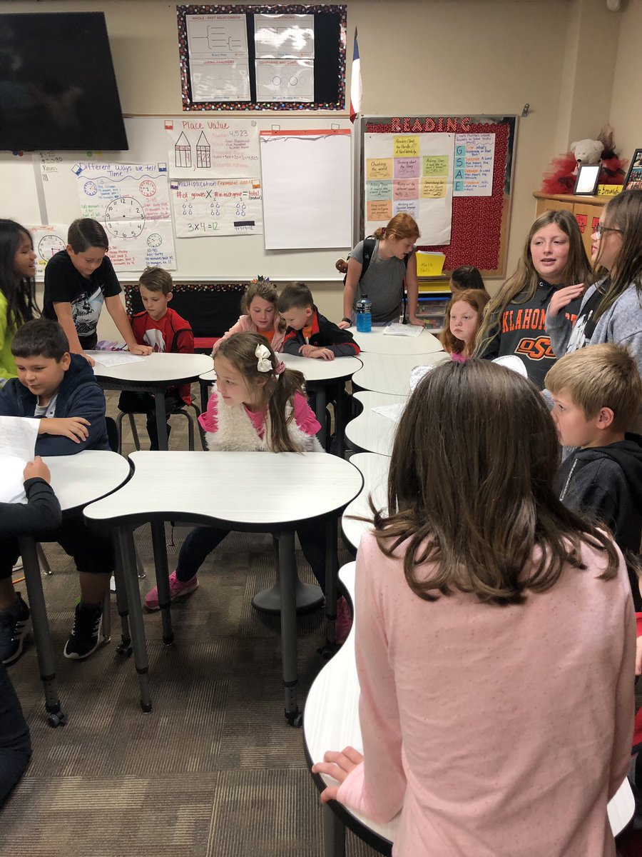 _MrsClark23's tweet photo. Thank you @pve3rdgrade for letting my writers celebrate all they have accomplished during our personal narrative unit! They thoroughly enjoyed having an engaged, thoughtful audience! #BeTheLightPVE #Leaders2TheCore #EveryChildEveryDay https://t.co/xigOGyLCsP