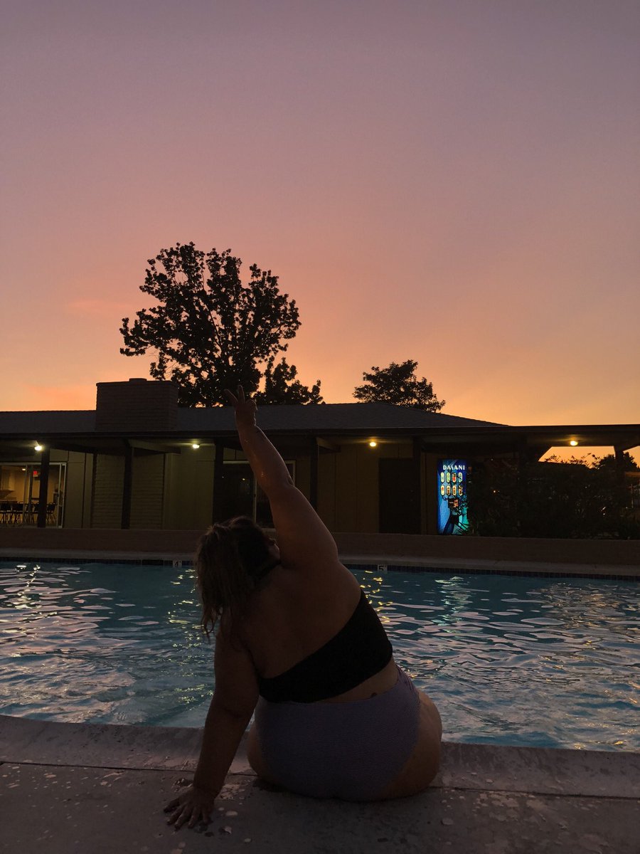 iiamMonaa's tweet photo. ✨Love yourself no one else will #indoor #plussizemodel #dreams #justme #summerisover #selflove #forever21+ #torid #nikeplus #sunset https://t.co/g9wJuG0Kk3