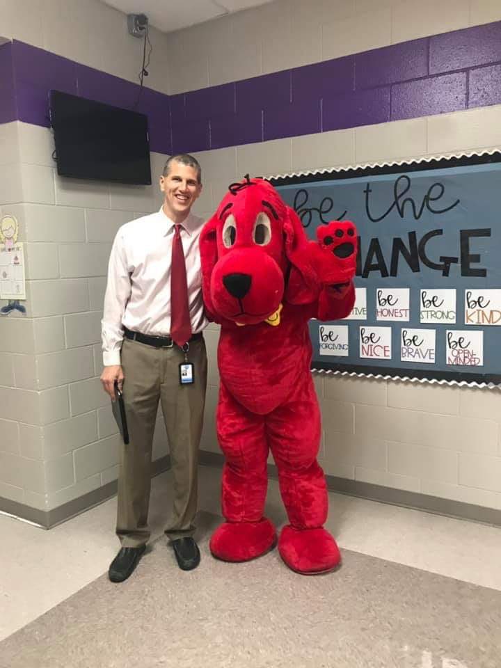 sakingjmb1's tweet photo. Look who was visiting with Clifford at James M. Brown Elementary!
It is wonderful to have @OconeeSC_school instructional leaders in the schools. #jmbgems https://t.co/PjtqFT5aCT