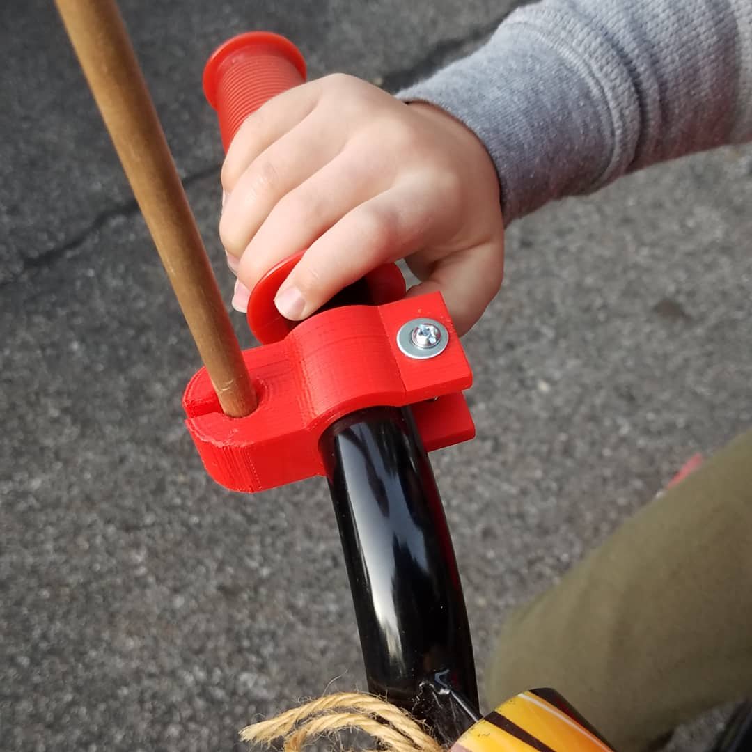 Pix2Proto's tweet photo. My son wanted to be able to mount his flash on his bike, so we took some measurements, decided on a color and voila!   I think we have a maker in the making!
#3dprinted #3dprinting #3dprint #additivemanufacturing  #diy #maker #design #makersgonnamake #indianamaker #prouddad https://t.co/VT3s2SNzB7