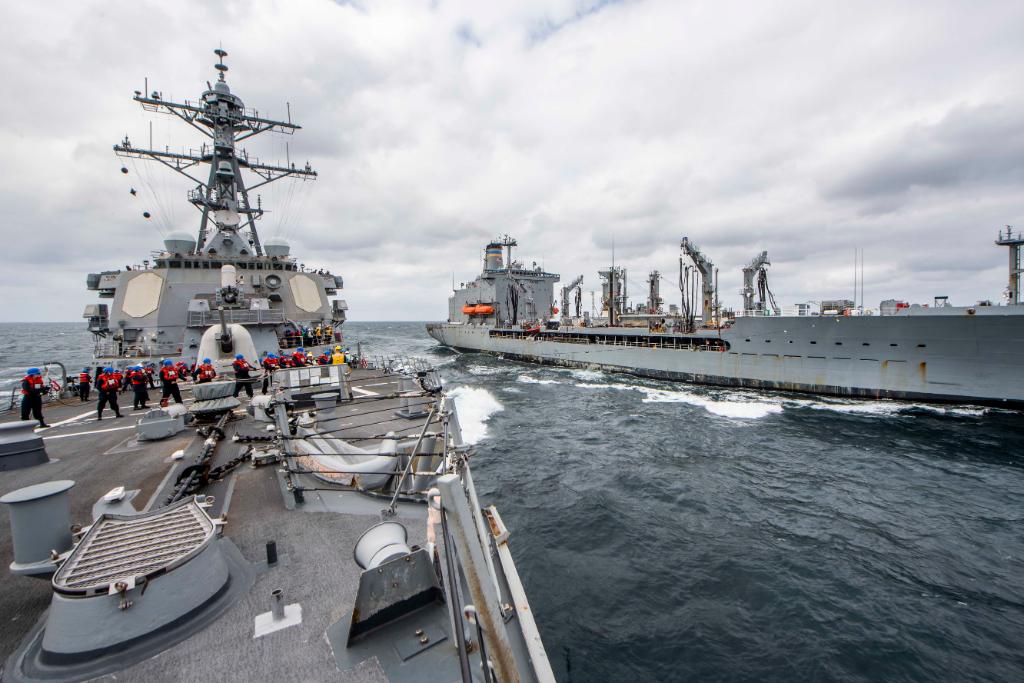 #USNavy photos of the day: #USSAbrahamLincoln receives supplies, @USMC Ospreys depart #USSBoxer, an EA-18G Growler launches for a mission, and #USSMilius refuels at sea. ⬇️ info & download ⬇️ navy.mil/viewPhoto.asp?…