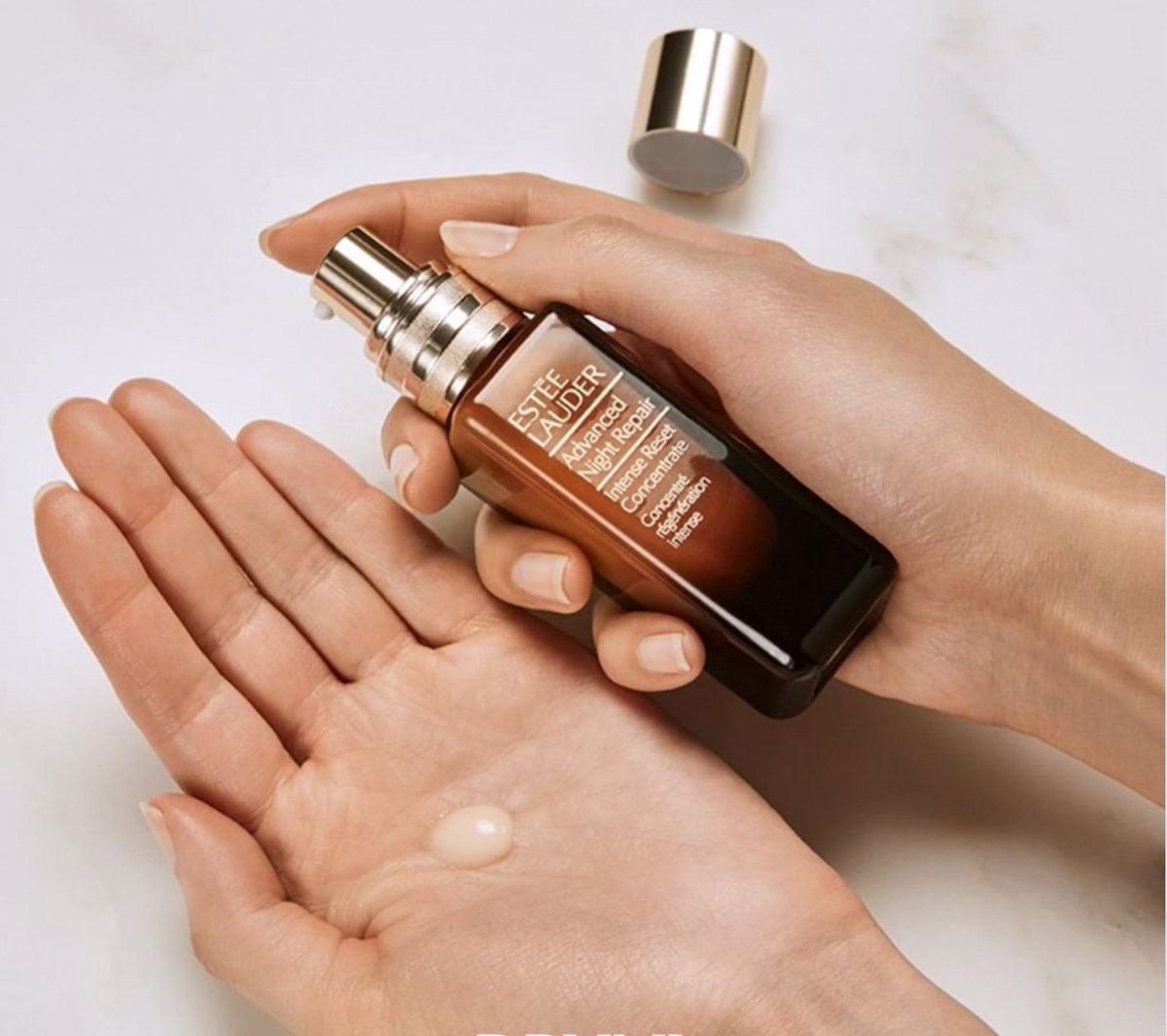blumeedelweiss's tweet photo. Último día, para apuntarse al #chtesterclub de @charhadas prueba el nuevo Advanced Night Repair Intense Reset Concentrate, de Estée Lauder @esteelauder_es #lanocheestuya #reiniciaestanoche https://t.co/7rLPO7Jsv0