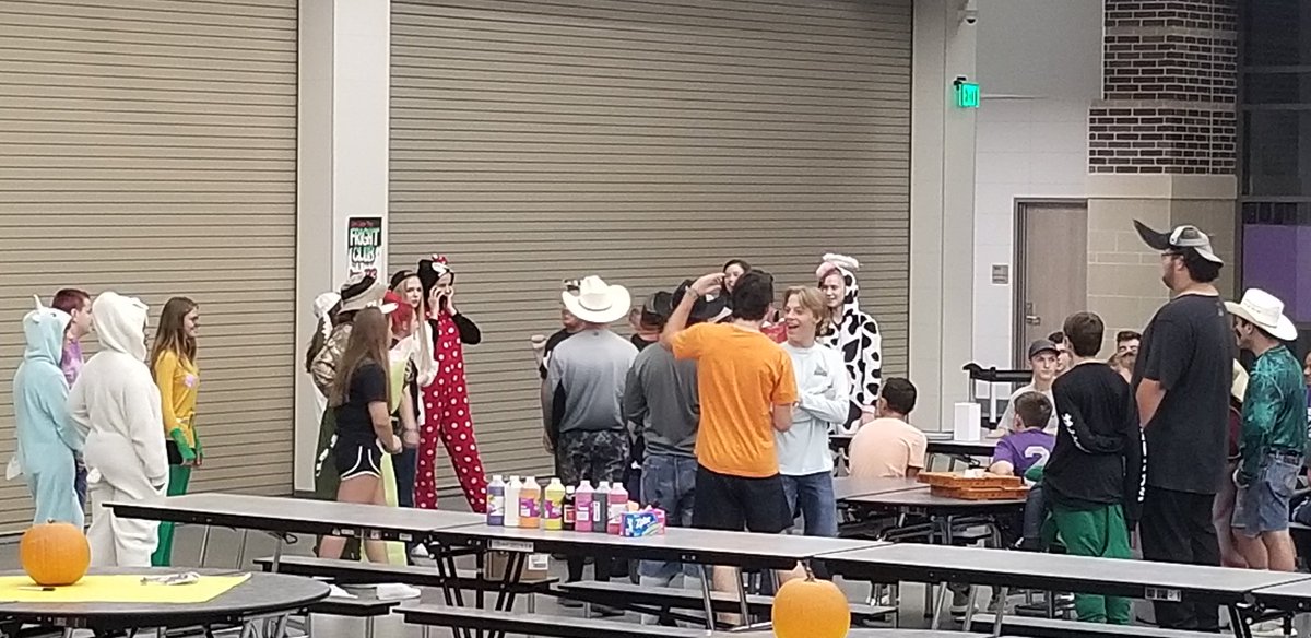 MrNewsomKCFFA's tweet photo. "Holy cow" it's already October FFA meeting time!!!! #REIGNCAIN #KleinCainFFA #KleinCTE #kleinfamily https://t.co/UYfsjwpJzJ