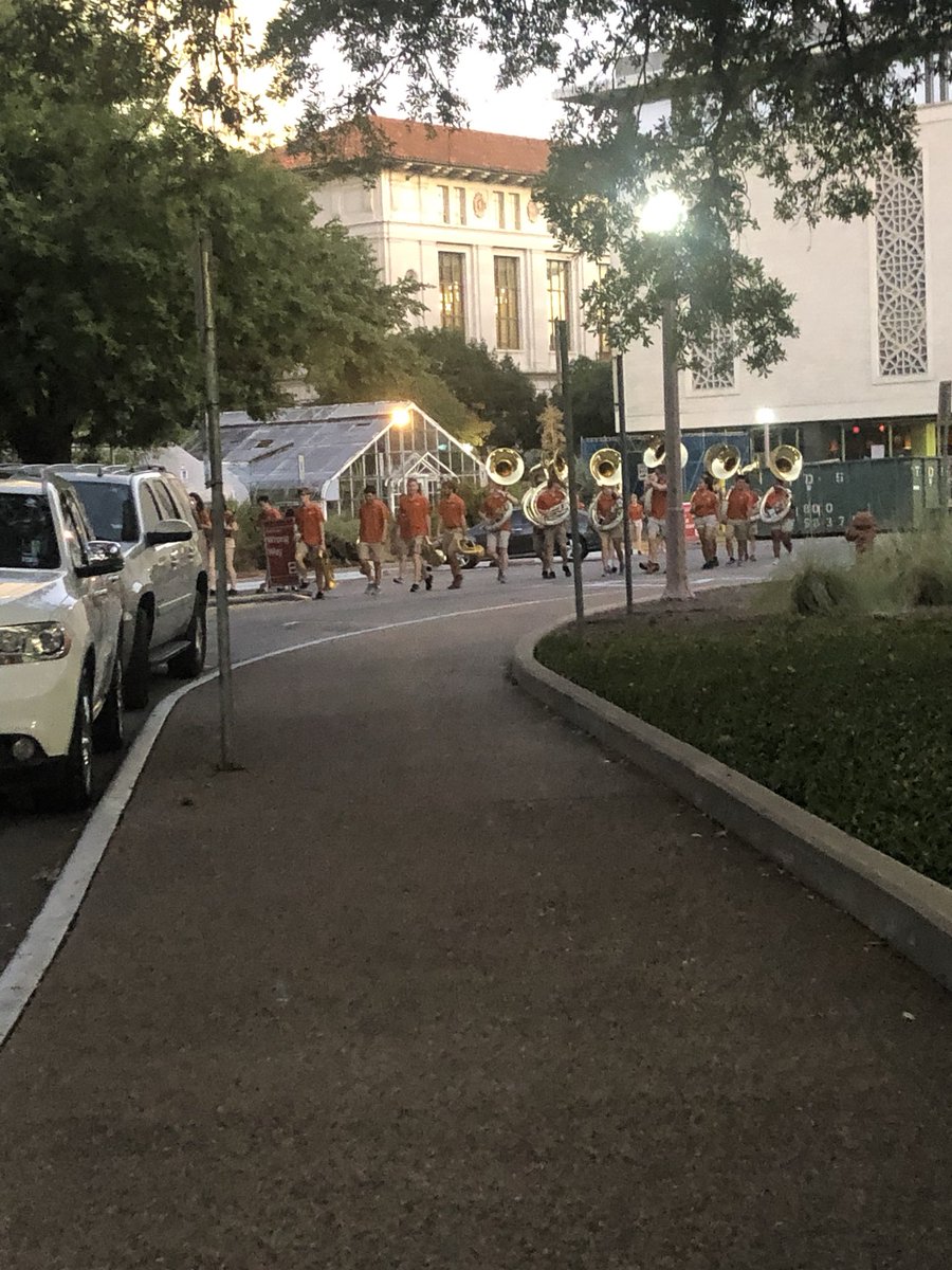 JenBenMartinez's tweet photo. From Belo to the Main Mall, students gather for the annual Texas Fight rally and parade. I’m covering the event tonight! #HookEm https://t.co/OLpNLx0OaL