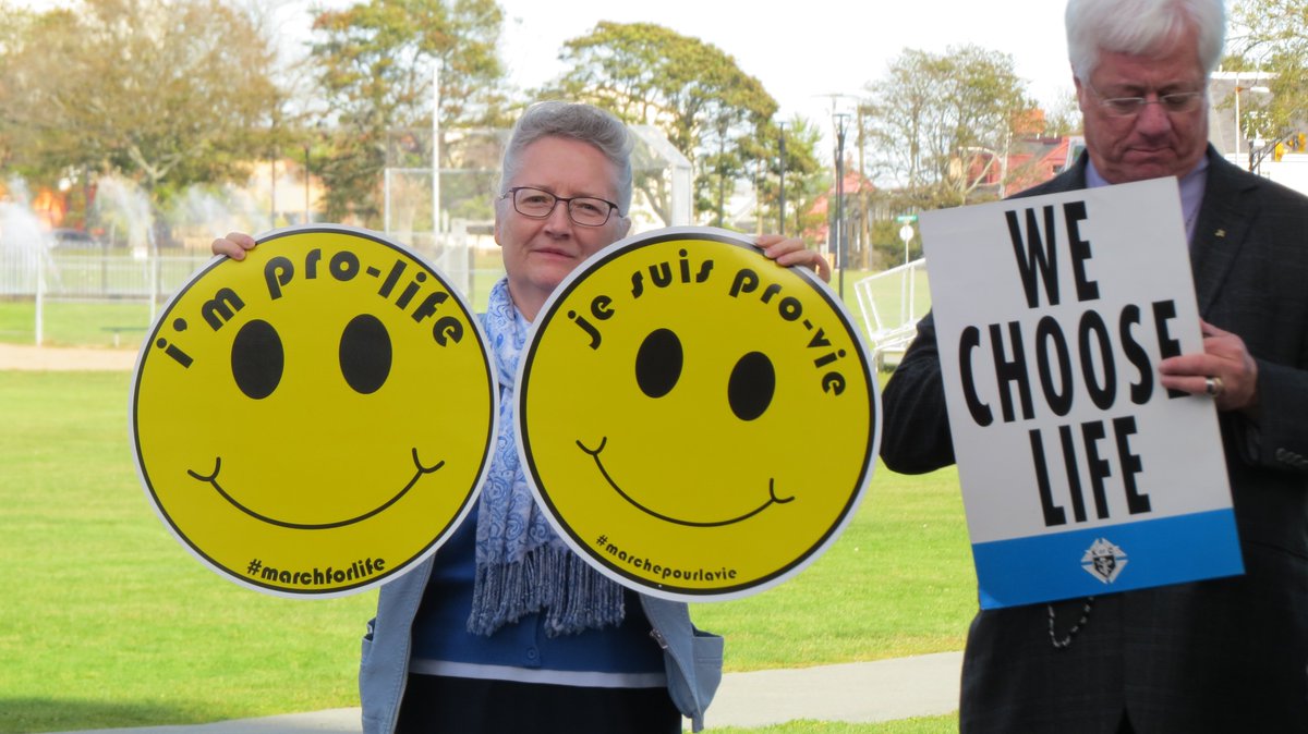 LifeScotia's tweet photo. #LifeChain2019 Where people of all ages celebrated their right to Life. We had children, students, parents, and grandparents, and even great-grandparents all in attendance. No one is discriminated against because of their stage in life. You matter from conception until death. https://t.co/jsiDqRyIZL