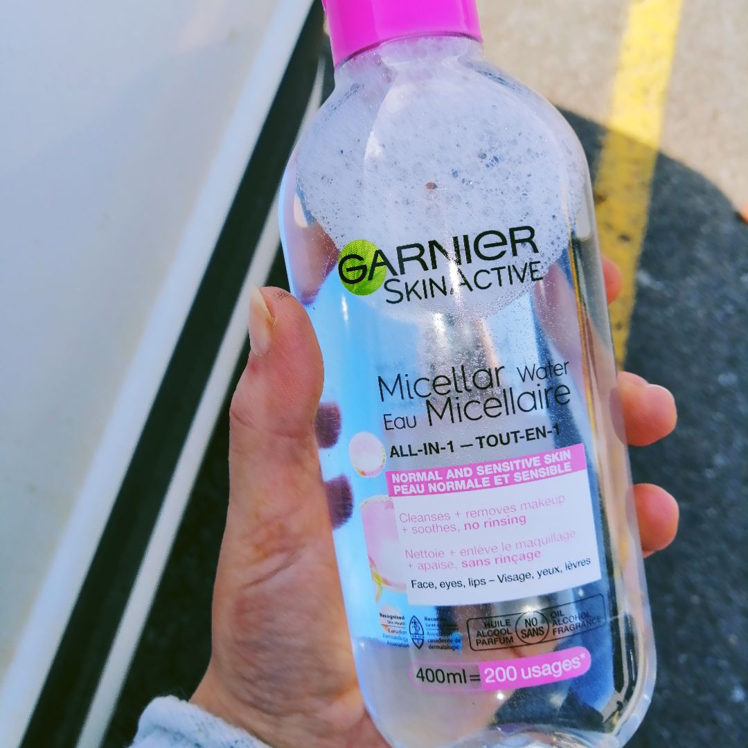 Hanna Rouw (@lizzylovescows) on Twitter photo @Rebeccaabeauty1 I use the <a href="/GarnierCAN/">Garnier Canada</a> micellar water for sensitive skin and it's really hydrating and makes my skin super soft. I don't find it oily at all. I do cleanse with a non oil based cleanser after using at as a part of my daily routine, but it's not necessary. @Rebeccaabeauty1 I use the <a href="/GarnierCAN/">Garnier Canada</a> micellar water for sensitive skin and it's really hydrating and makes my skin super soft. I don't find it oily at all. I do cleanse with a non oil based cleanser after using at as a part of my daily routine, but it's not necessary.