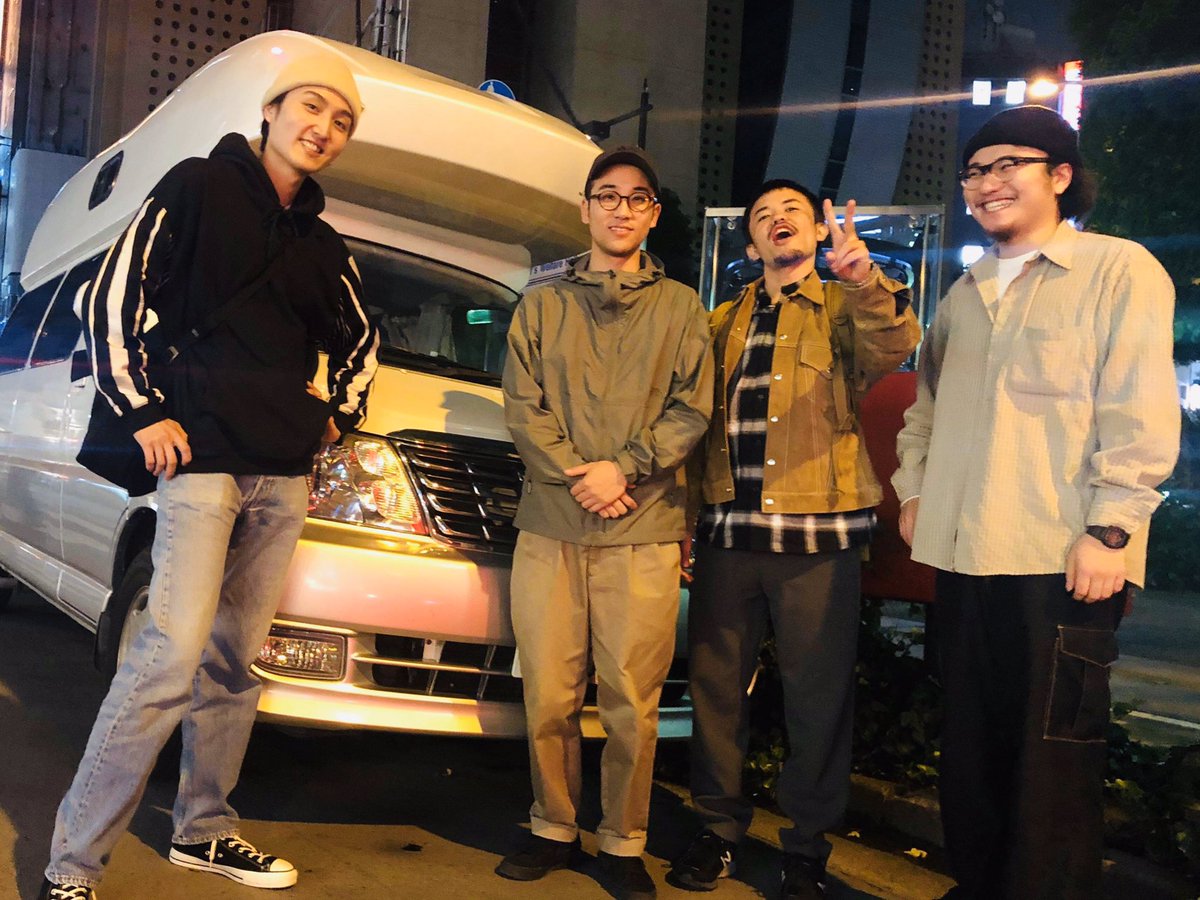 CAMPINCAR's tweet photo. アパレル勤務のお洒落
イケメン4人組が、
軽井沢へショートトリップ。

男旅にはキャンピングカー！

キャンピングカーレンタルなら
【CAMP IN CAR】
https://t.co/IKvfZIapDu

#japan #goodlooking #trip #camp #car #cabconversion #campingcar #rental #キャンピングカー #レンタル #キャンプインカ https://t.co/jfzwUaRsvx