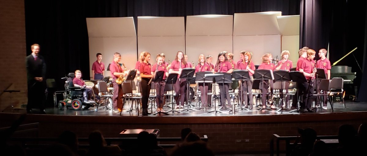 grumpyhistoryt1's tweet photo. WMS Fall 8th Grade Band Concert! 
#wmswizards https://t.co/KpHhXdIcfT