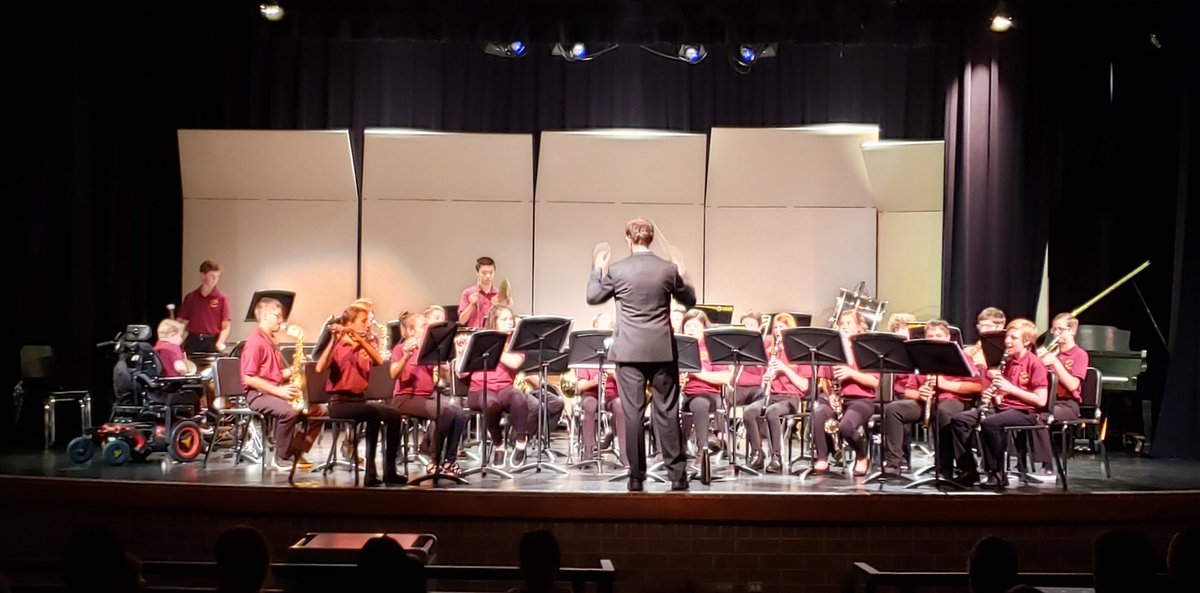 grumpyhistoryt1's tweet photo. WMS Fall 8th Grade Band Concert! 
#wmswizards https://t.co/KpHhXdIcfT