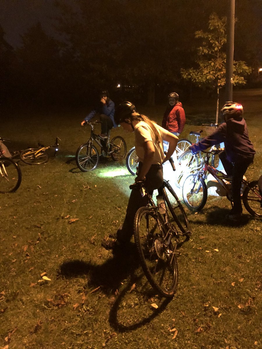 1stLakeshore's tweet photo. #NightBike #CamouflageGame #ScoutsDoStuff #Scouts #ColSamSmithPark @scoutscanada @TorontoScouts @TOparksrec https://t.co/eyRCYNbGS4
