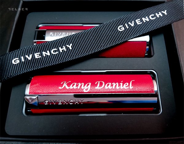 kangdaniel_com's tweet photo. #다니티 챌린지 참여하고
#강다니엘 이름 각인 르루즈 겟!💄
국내/해외 모두 참여🆗️
Participate in #DANITY CHALLENGE &amp; win #KangDaniel engraved Le Rouge! WW🌍

✅RT
✅Post handwritten lyrics 10/9, 12:10pm~
✅Hashtag
#아름다운_한글 
#아름다운_강다니엘 
#한글날
✅Tag @danielk_konnect https://t.co/D6XYomhzwK