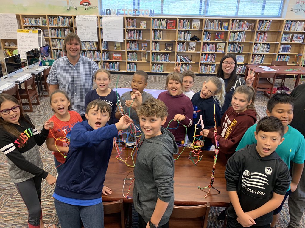 KCSScience's tweet image. Community Partner for #GearUp4STEM @InnoDesignInc ! Absolutely inspiring and such a wonderful presentation. Thank you Kevin!! The students ❤️ working with you. @kcs_stem