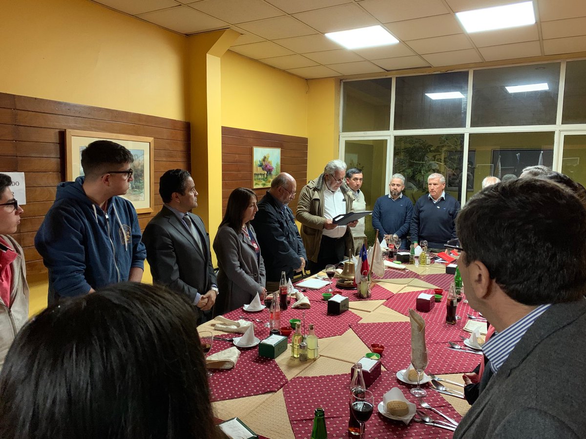 chillanoriente's tweet photo. Esta noche hemos recibido oficialmente a delegación de becarios desde Uruguay, que vinieron a Chillán, a vivir una interesante experiencia cultural y académica https://t.co/TQlAcTX9IA