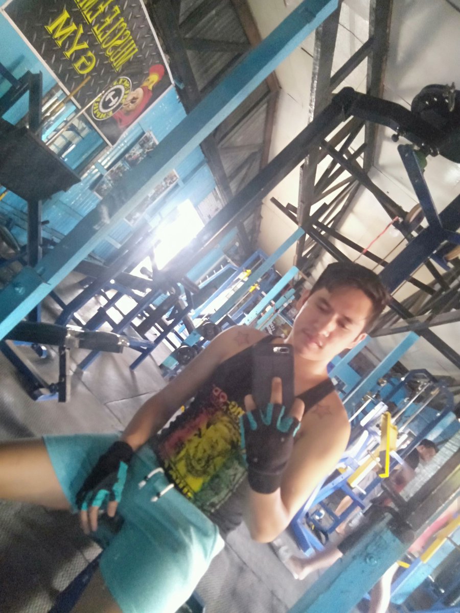 venkie20's tweet photo. papawis muna para hot nmn
#libisgym
#1stSet https://t.co/78fbB6N2XT