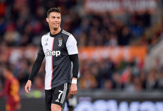 If your football career started at age 18 and you scored 30 goals every season for 22 years and retired at 40 you would have 660 goals

Cristiano Ronaldo has 700 🤯