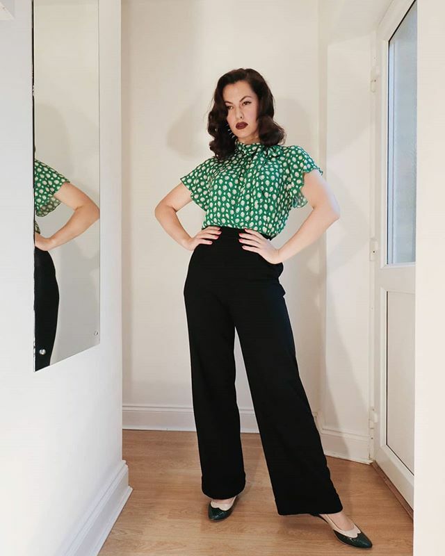 What are your favourite ways to relax? 🧖🧘💅
.
Although I have trouble taking time out to wind down, I do try to regularly meditate and do yoga. And I count painting my nails as "me time". But I'm intrigued as to what others do to pamper themselves or … ift.tt/2qj8d9q