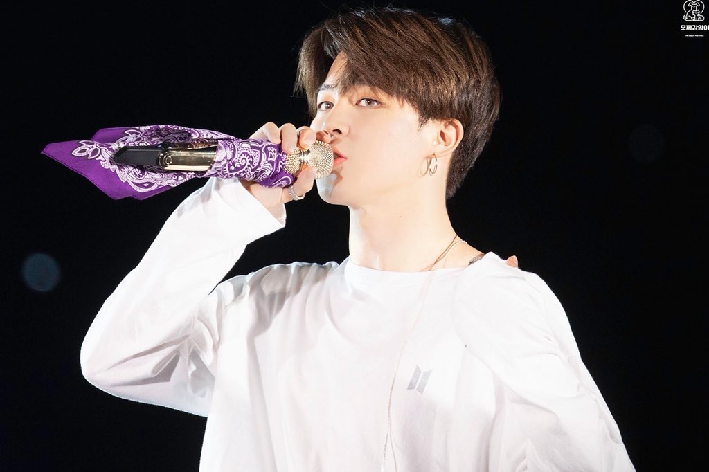 TrangTit7's tweet photo. #JIMIN #BTS @BTS_twt https://t.co/IOeyvoIKCu