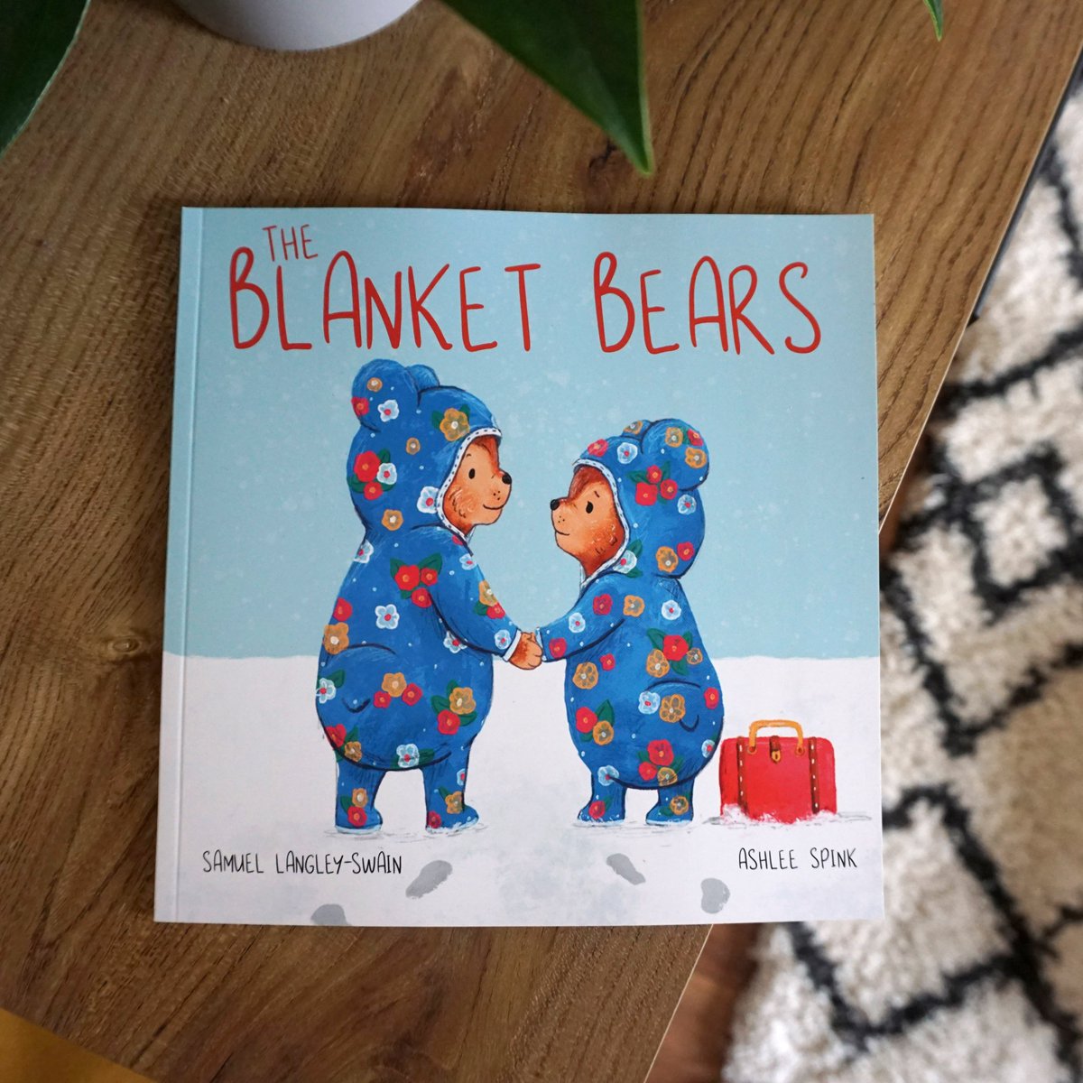 ASpinkArt's tweet photo. Yay!🥳Doing a little happy dance as my Illustrator copies of 'The Blanket Bears' have just arrived😄💕
Fabulous to see this project in print! 

Thank you @OwletPress ! 😊✨

#Illustration #Illustrator #Publishing #TheBlanketBears #AdoptionWeek https://t.co/Kme6bOYLzx