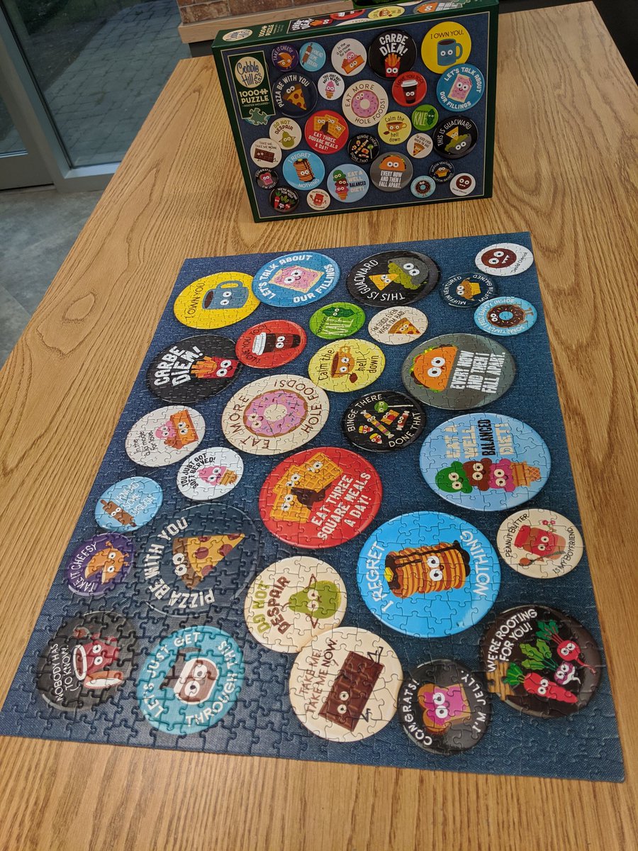tfletche's tweet photo. 1000 piece puzzle in under 90 minutes!  That's #teamwork @cranksoftware! https://t.co/RKUZP1Jpfu