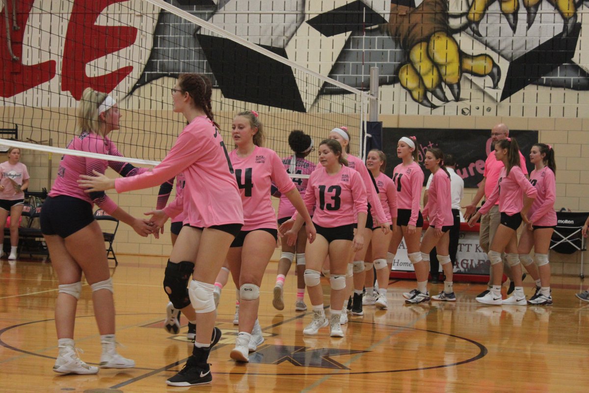 CCPS_FSKEagles's tweet photo. On Monday night, Eagles VB raised over $2,000 to support @MtAiryMiddle's Tiffany Henning's Cause. Our student-athletes are doing many great things here at FSK to make positive contributions to our community and its great causes. #FSKPride https://t.co/yjQOUXI5Ub