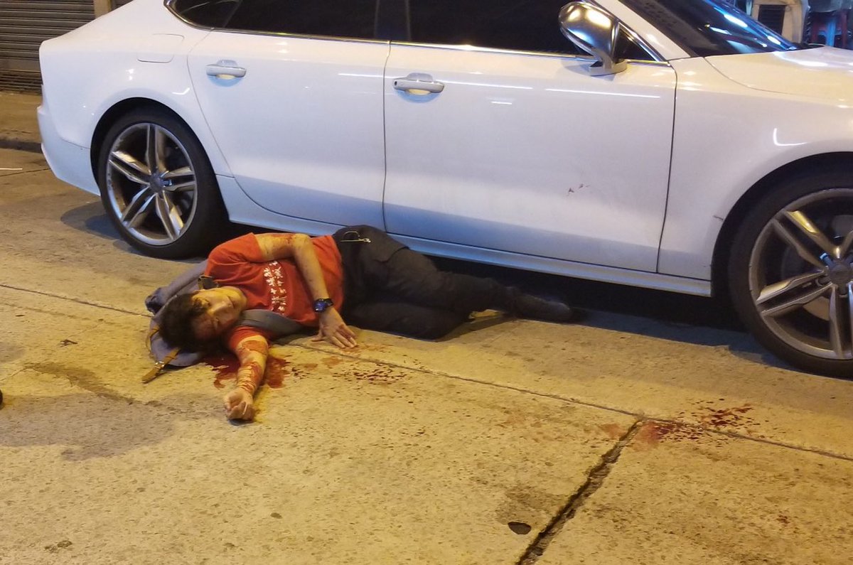 BREAKING: Jimmy Sham, Convener of pro-democracy organisation Civil Human Rights Front, was just brutally attacked in Mongkok. 

CHRF is currently organising a mass protest on the coming Sunday (20 Oct). 

#HongKongProtests #FreedomHK #StandWithHongKong