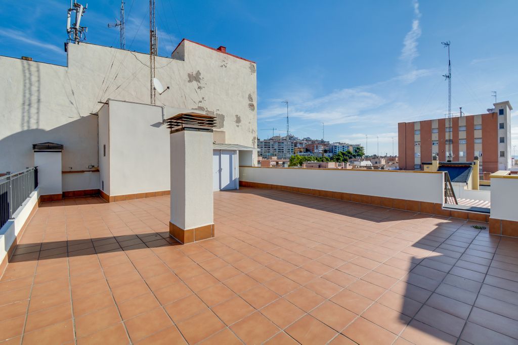 wallwings's tweet image. Nuestro ático de Tarragona tiene una terraza increíble para que puedas disfrutar del clima Mediterráneo 🙃
