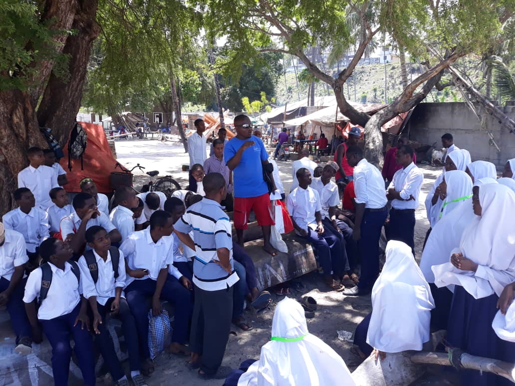 With the Let's Do It Zanzibar initiative, Chumbe Island staff joined the global cleanup day by leading a beach clean-up at Mazizini fishing village. Our team of 71 community members collected 145 kg of plastic &amp; metal waste from a beach area of roughly 3000m2! #beachcleanup