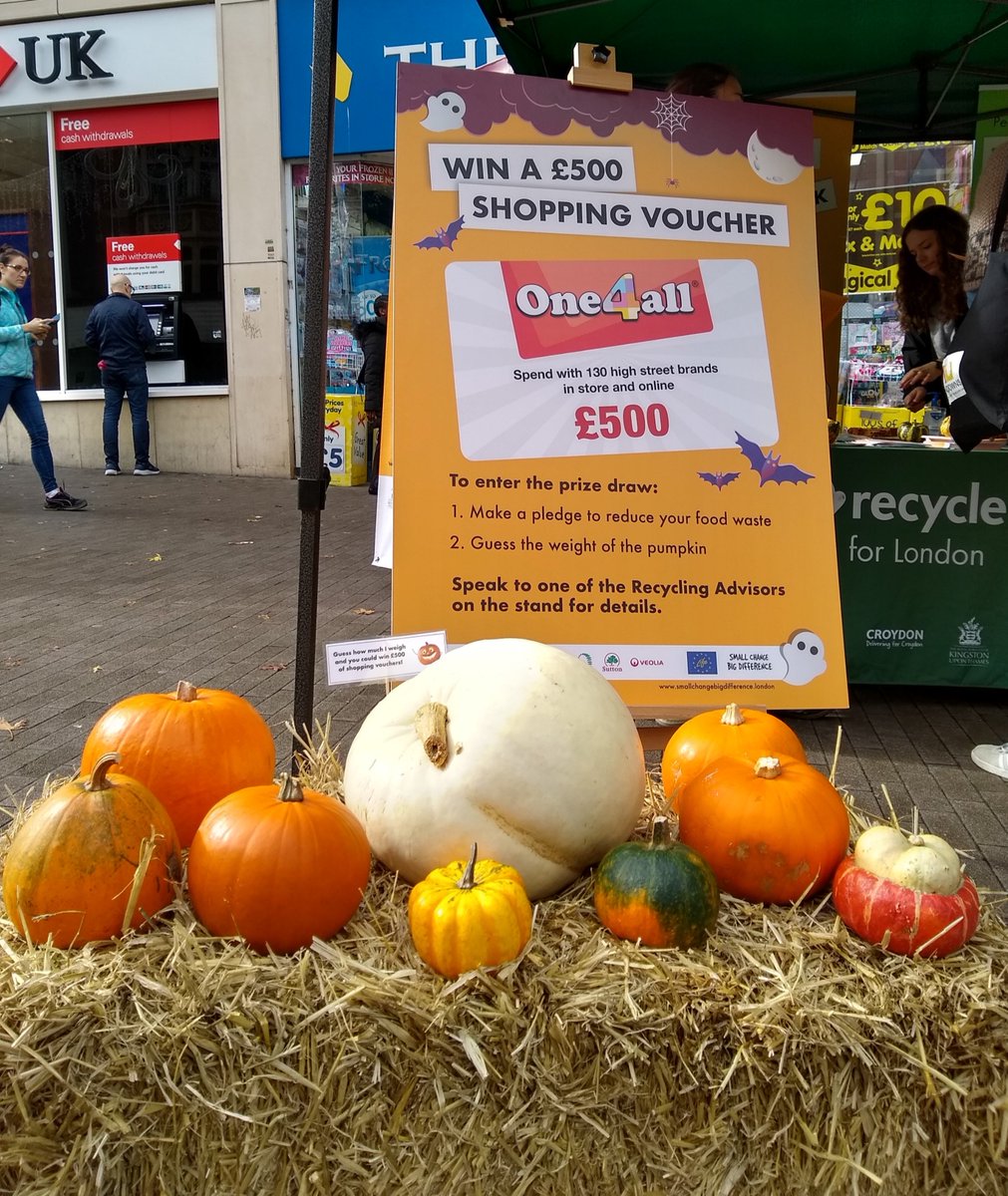 SuttonCouncil's tweet photo. Join us on Sutton High St until 4pm today for:

FREE pumpkin food samples and recipes
COMPETITION to win a £500 shopping voucher
PLEDGE BOARD make a pledge to reduce your food waste

Find out more: https://t.co/oNSsNA0hIP

#SmallChangeLondon
#SuttonRecycles
#PumpkinRescue https://t.co/XsDIcIpgrT
