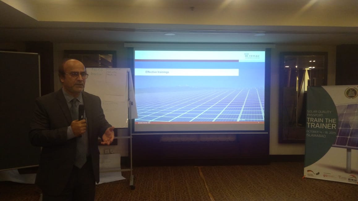 solarqualitypk's tweet photo. DG PCRET at Solar Quality Pakistan Training of Trainers speaking about PCRET facility and support for ensuring technology development and quality in Pakistan https://t.co/Fl3WsCzopv