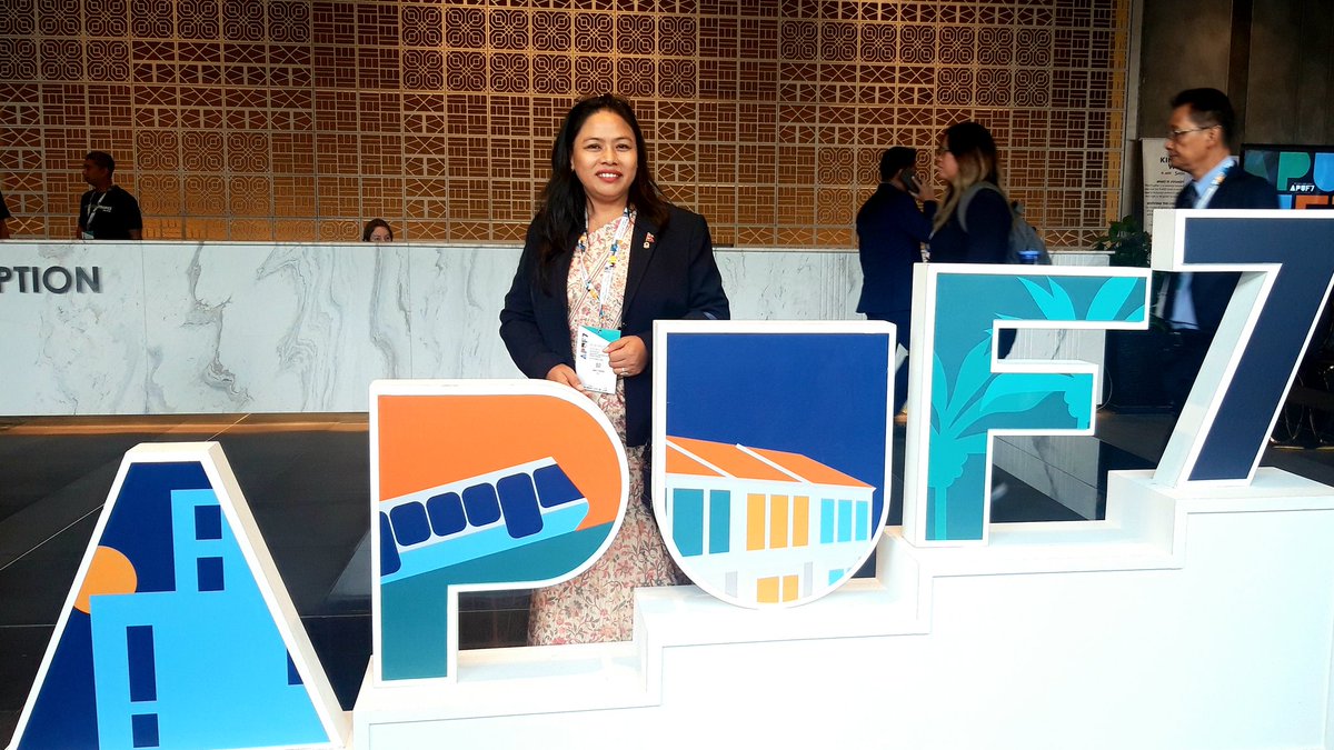umathapanpj's tweet photo. #Attending Asia Pacific Urban Forum #APUF7 @Setia Spice Convention Center Penang, Malaysia(15-17 Oct 2019). #With Mayors and Deputy Mayors of different municipalities from Nepal #MUHAN
#urbansolution #sustainability #AsiaPacificUrbanForum @UNESCAP #UNHabited
#SDGs https://t.co/6o2WvGluse