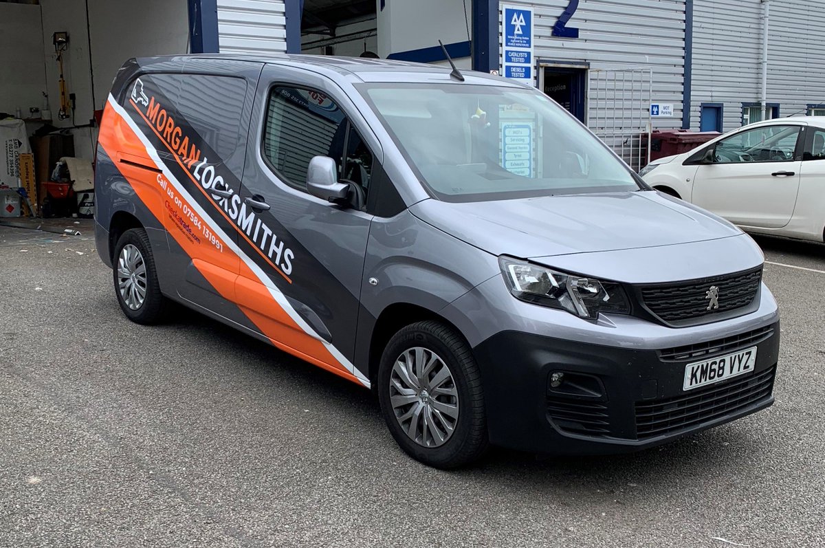 MorganLocksmit1's tweet image. #Doorlocks repaired, replaced, #Windowlocks repaired and replaced, #Emergencycallout, local #Locksmith in #Essex and #Suffolk. NO CALL OUT CHARGES, call Morgan #Locksmiths on 01206 430267 bit.ly/31eHrwM