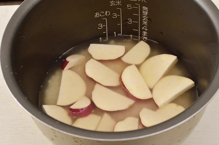 秋に食べたくなる！？「バター醤油さつまいもごはん」の作り方！