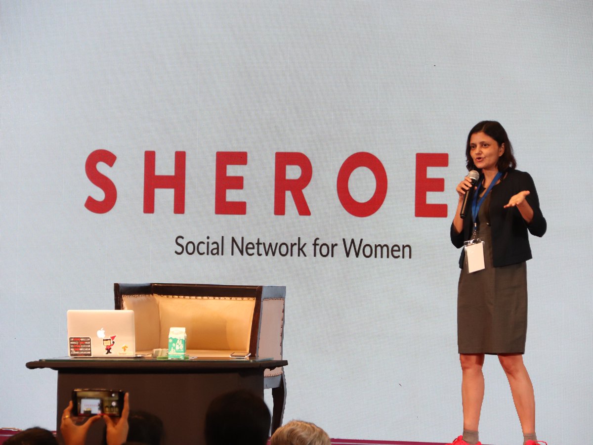 WomanUpSummit's tweet photo. Day 1 highlights:
Femme and fierce - @Sairee Chahal.
#WomenMeanBusiness #WomanUp #WomanUpSummit #Summit2019 #Jaipur #JaipurEvents #JaipurSummit #JaipurWomanUpSummit #WomenAtWork https://t.co/YV9fXxYJTx