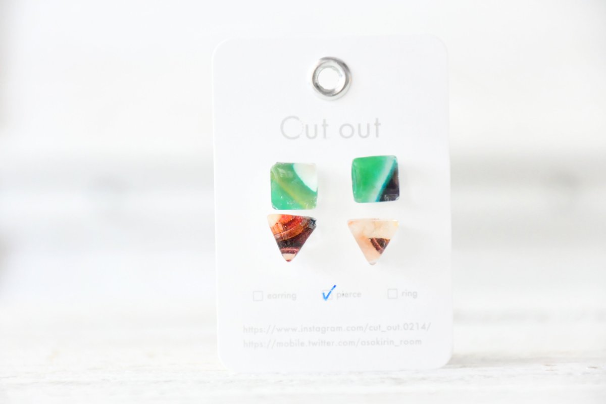 『　Cut out ◯△□ランダムピアスセット　』
yooshop.net/online-shop/as…

＊online shop＊
from <a href="/asakirin_room/">asakirin</a>
ー¥1,450／tax included

* new *

素敵な色合いの
ピアスが届きました＊

魔法のような輝きを
身に付けてみませんか？
(* ´ ᵕ ` *)

お求めは上記URLより .. *

#ハンドメイドピアス