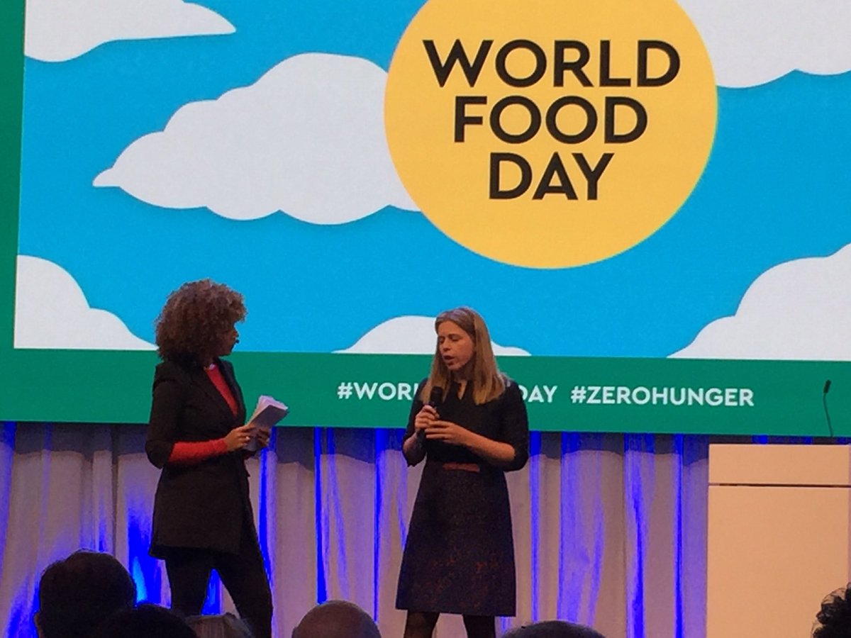 FrankMechielsen's tweet photo. What is the future of farming? How can we help farmers in the transition? @carolaschouten Minister of Agriculture: Start local and link internationally #WorldFoodDay #HealthyfoodWeek https://t.co/cYRoLMyEzL