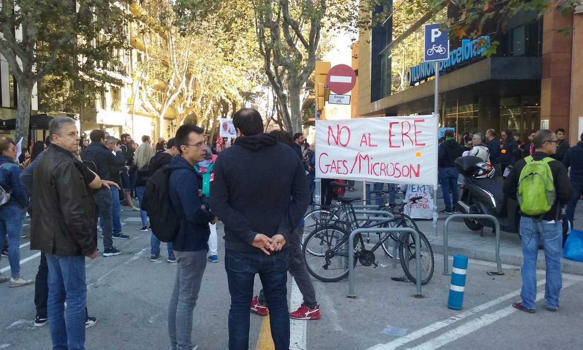 ccoo_serveiscat's tweet photo. #DespidoColectivoAmplifon #Gaes
Concentració abans d’inici del darrer dia de negociació #illunion @FICCOOCat @ccoocatalunya
#OfensivaCCOO https://t.co/Z0UHvxHA3Y