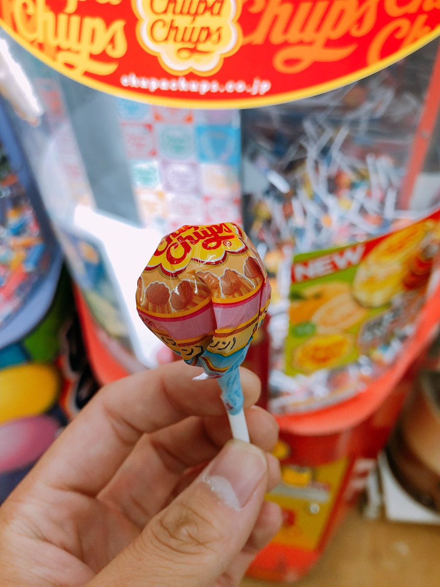 きょぴんぬ Kyopinnu チュッパチャプス取るゲームやったら プリン味出た Takaにあげてこよ ワンオク