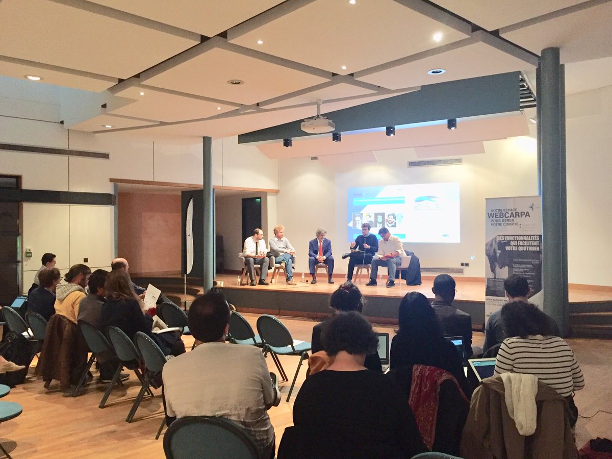 RaynaudArsud's tweet photo. Que sont les communs numériques?
Quels enjeux juridiques?
Comment mutualiser nos informations juridiques?
Tout est expliqué aujourd’hui 
#eole2019 #incubateurbarreaudemarseille #barreaudemarseille https://t.co/H9NdjCjA1h