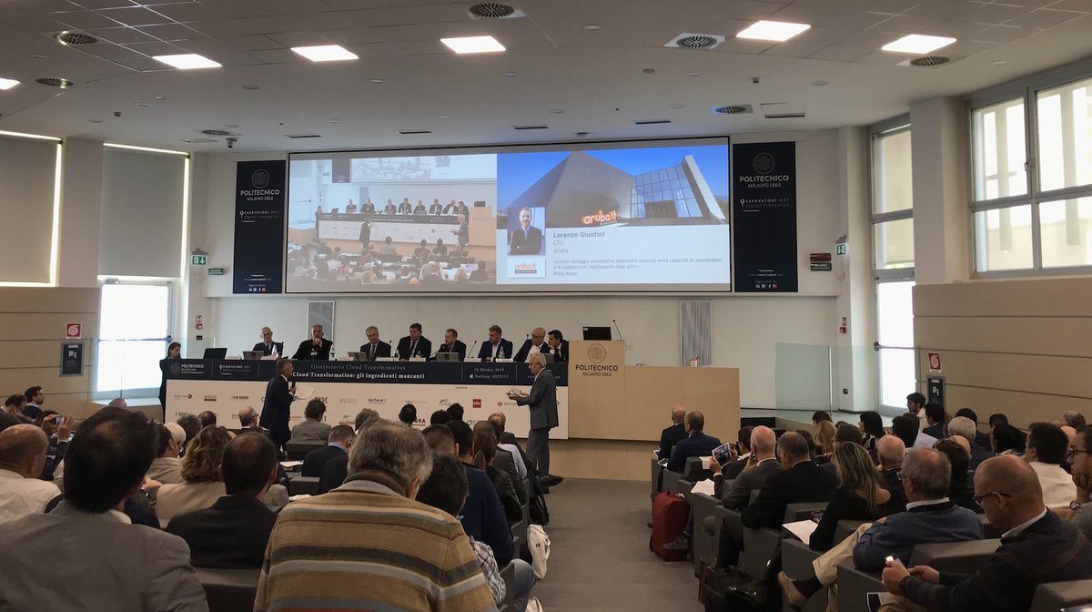 Lorenzo Giuntini @Arubait approfondisce il tema del #multicloud "la cosa più difficile non è gestire la tecnologia ma tutti i risvolti tecnologici che stanno dietro. Il Cloud porta complessità e porta alla delega" #OCTS19 #OssCloudTransformation #Cloud
