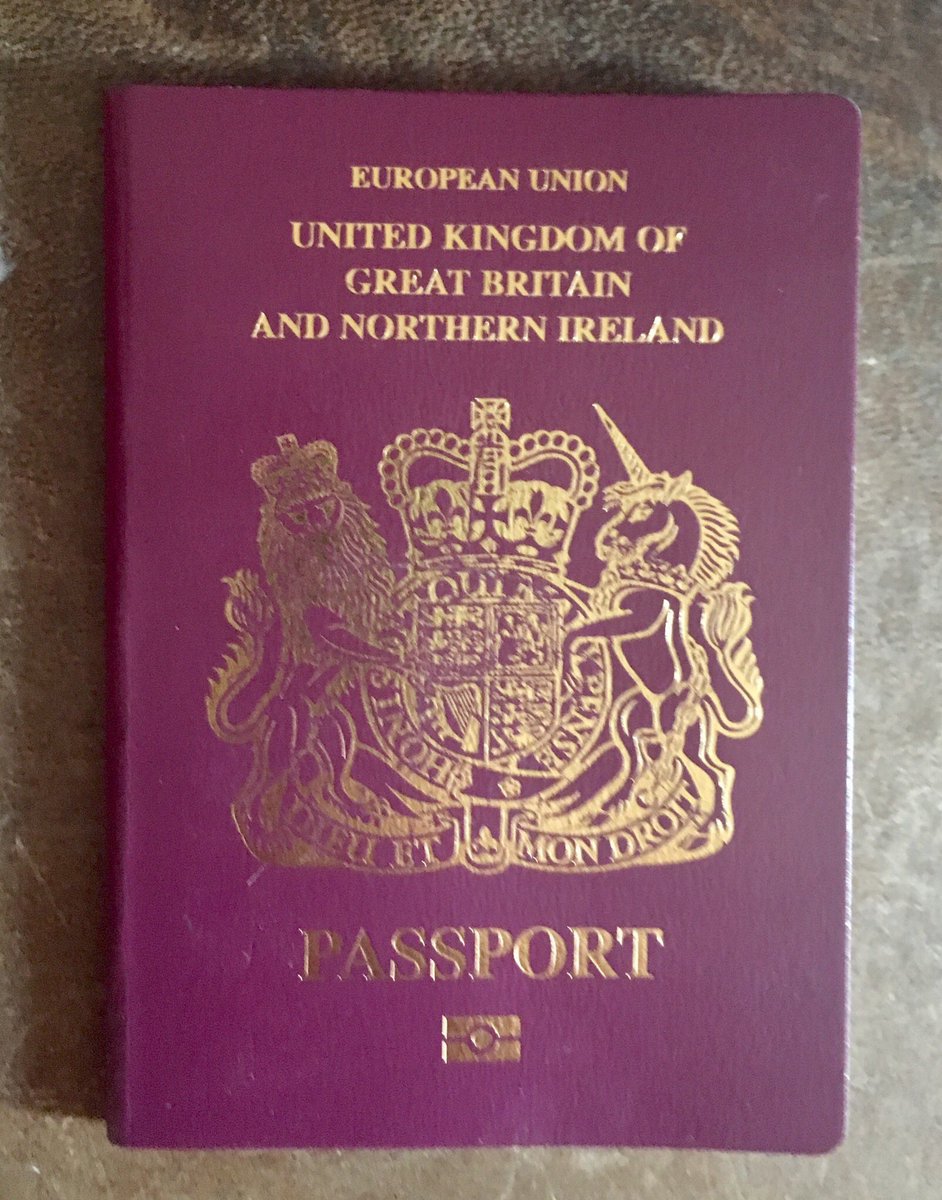 I’d rather have a burgundy coloured EU passport than a blue coloured UK-only passport. I’d rather be an internationalist than an isolationist. Please retweet if you agree.