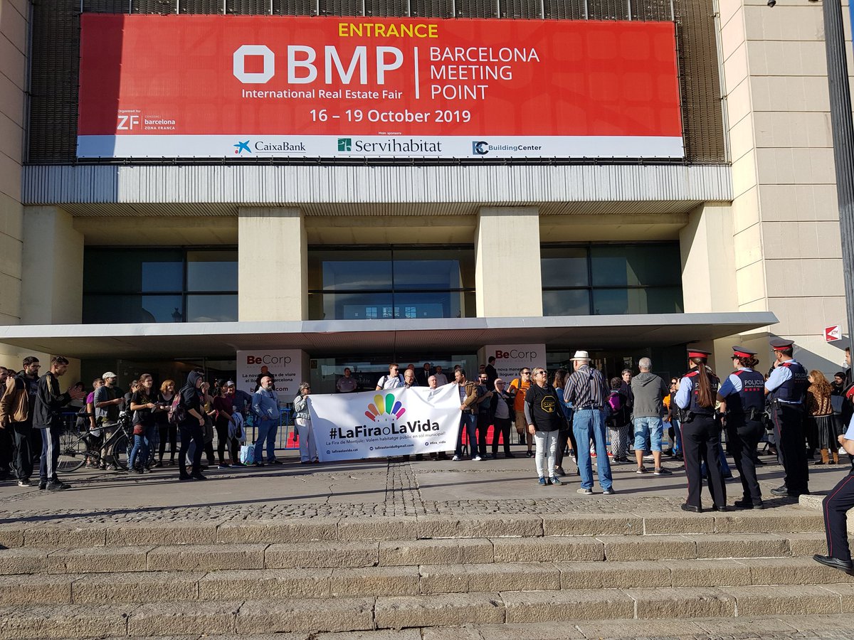 #LaFiraOLaVida tweet media