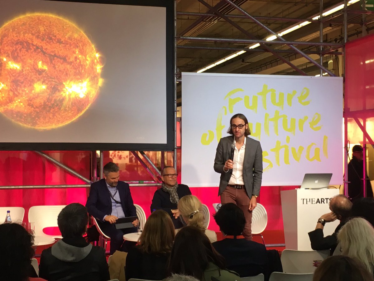 Book_Fair's tweet photo. Experimental Particle Physicist Dr. James Beacham explains dark matter and how what we CAN’T see is almost as important as what we can see @THE_ARTS_PLUS stage #fbm19 #artsplus https://t.co/7ZSCiWX4Nf