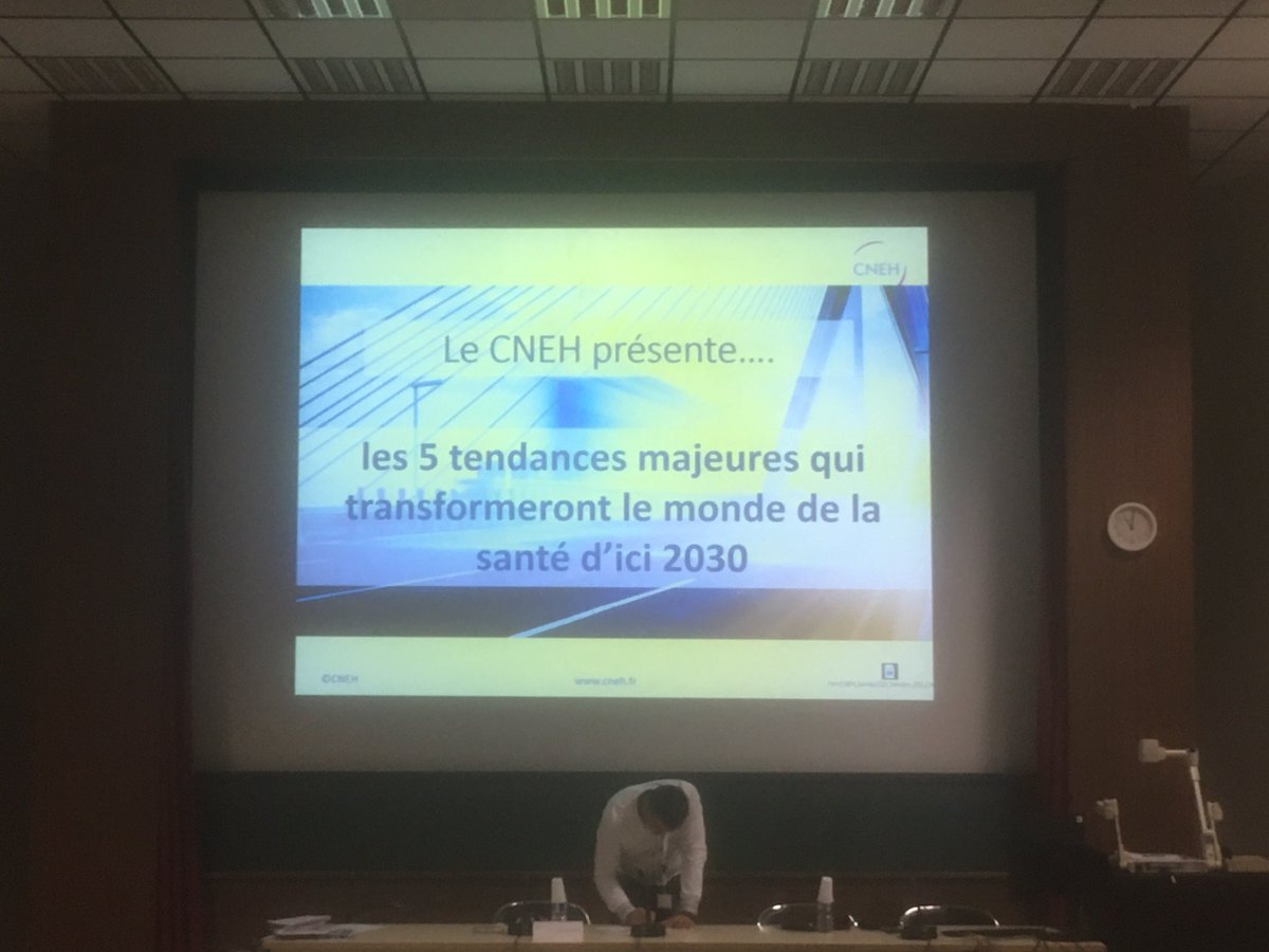 KBiardeau's tweet photo. Conférence « Stratégie nationale de Santé : quel hôpital pour demain ? » l’encadrement du CH de Niort échange sur ce thème aujourd’hui @HopitaldeNiort @GenteletJean @cassiauxf https://t.co/Zjpfyl6CgN