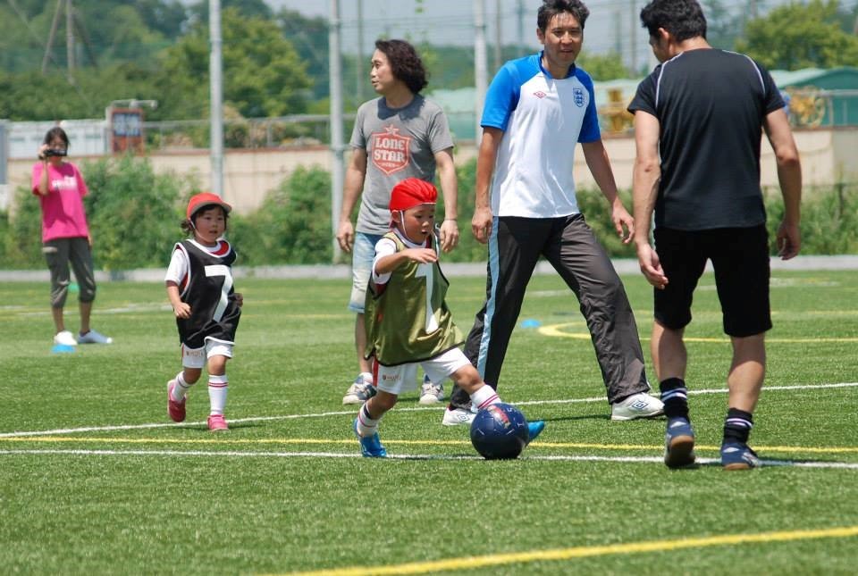 市川市 10月22日に親子のサッカー教室を開催します Fc市川gunners 旧アーセナルサッカースクール のコーチの指導で試合形式でのサッカーを行います 申し込みは北市川スポーツクラブ 047 339 2333 まで 詳しくは T Co Rkaaylm9ef