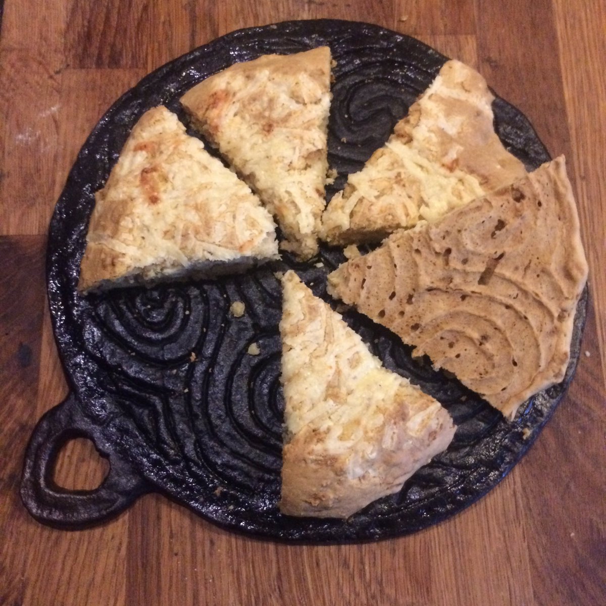 MFitzoliver's tweet photo. My first try at making cheesy apple #bannocks 😋 baked on my #HeirloomInTheMaking #CelticGriddle and just out of the oven. @ShiptonMill #organic flour, @BeltonFarm White Fox and cox #apples. griddle@meganfitzoliver.com or come to @Middleport_Pot #ChristmasMarket to buy yours 😍 https://t.co/MaTKB887Nj