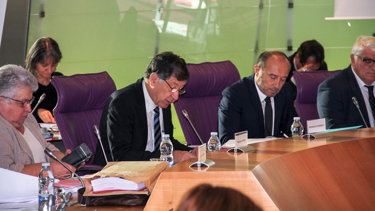 tarnetgaronne82's tweet photo. L'assemblée départementale s'est prononcée sur la décision modificative du budget 2019 qui vient de lui être présentée et qui s'équilibre à 8 312 690 €. 16 voix "pour" ; 8 voix "contre" ; 6 abstentions. https://t.co/44Q2x2RsLr