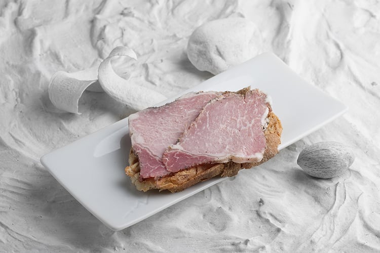 Tosta de presa ibérica. 😋 Una deliciosa manera de celebrar el #DíaMundialdelPan