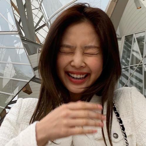 jiixing99's tweet photo. #jenniekim
#jennierubyjane 
#jenniexchanel 
#JENNIE 
#kimjennie https://t.co/jCKMz4f7b6