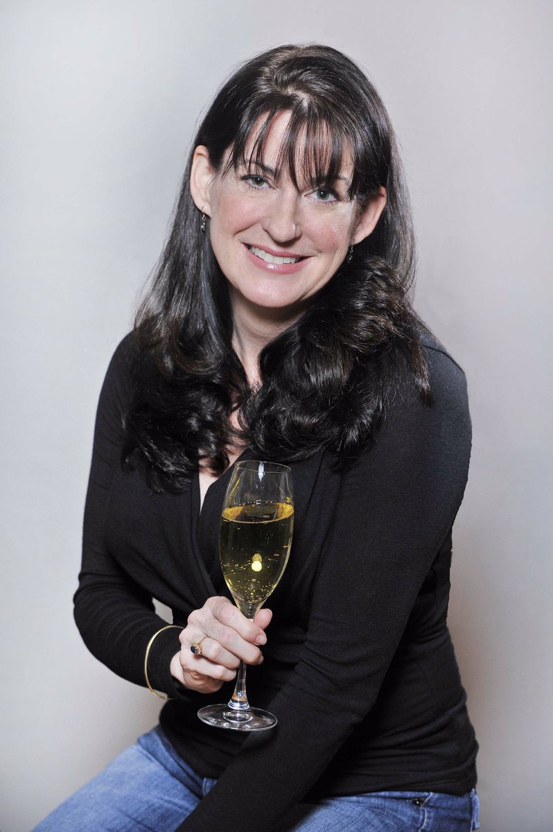 #ExploreYourFrenchSense, GOLDEN BORDEAUX VIRTUAL TASTING on 10/17 at 8:30pm by @Snooth. We will be joined by <a href="/JeanKReilly/">Jean Reilly MW</a> MW✨
#sweetbordeaux #vinsdebordeaux <a href="/VinsdeBordeaux/">Les Vins de Bordeaux 🍇</a>