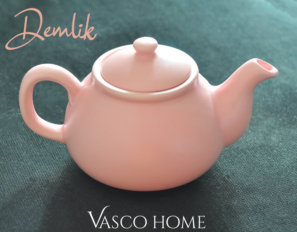 Renkli Seramik Demlikler Vasco Home’da ! 

Rengarenk demliklerimiz evinize ve sunumlarınıza renk katacaktır. 

Ürünümüzün adet fiyatı 45,90₺’dir ve farklı renk seçenekleri mevcuttur. 

#engüzelmutfaklar #demlik #sunum